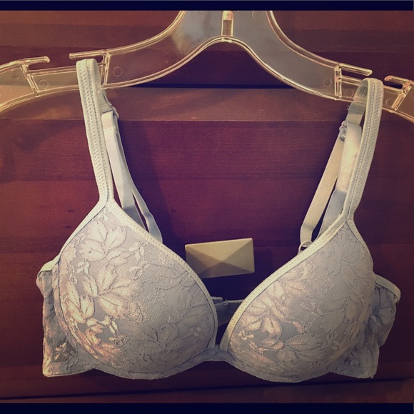 Blue lace bra - Picture 1 of 3